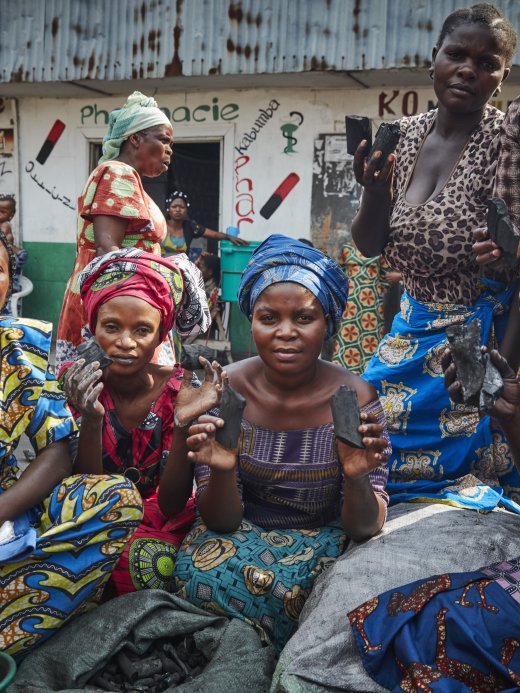 Vrouwen op straat in de stad Goma